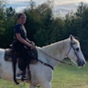 Meet your Posher, Lydia